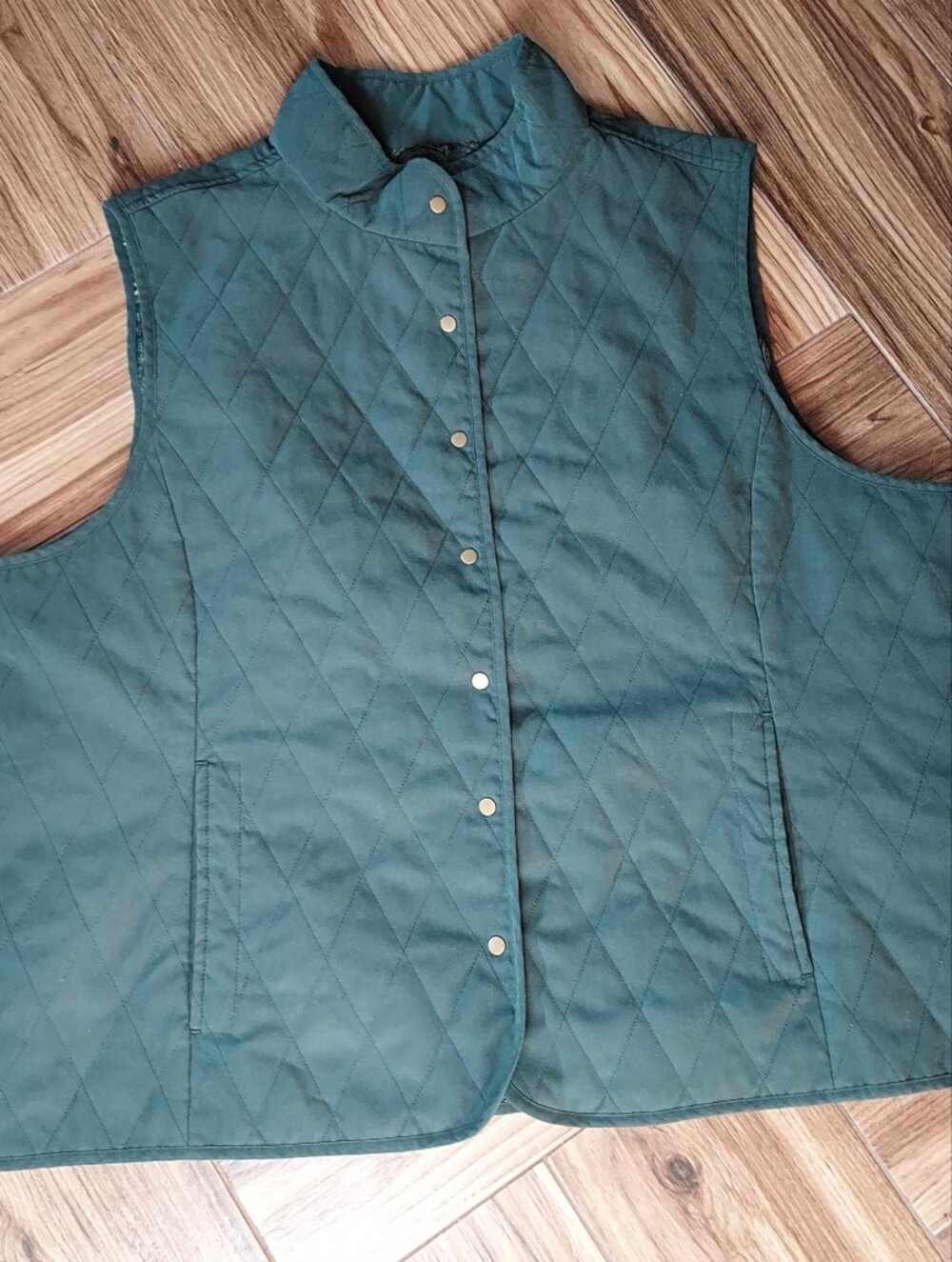 EP Pro Quilted Velour Snap-Front Vest in Spruce Green/Paisley Lining. Sz XL